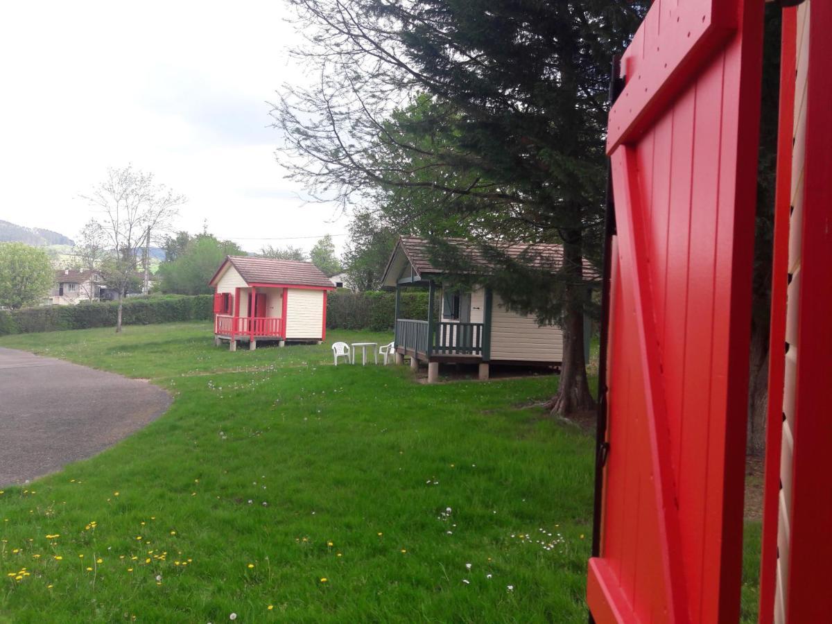 Camping Les Feuilles Chauffailles Exterior foto