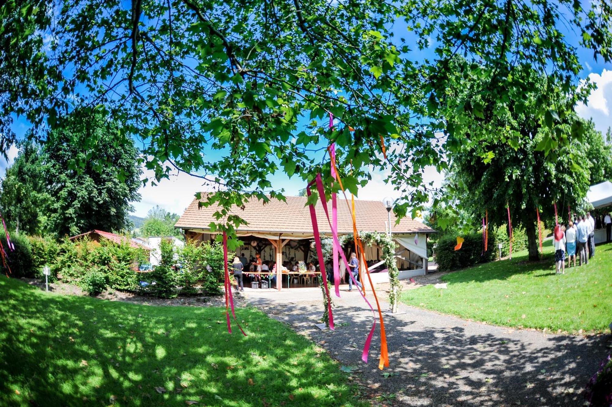 Camping Les Feuilles Chauffailles Exterior foto