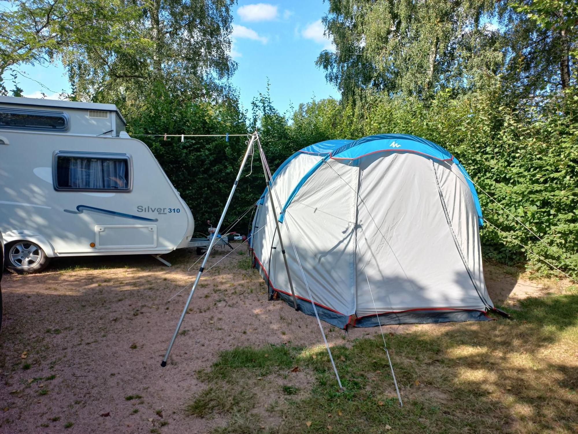 Camping Les Feuilles Chauffailles Exterior foto